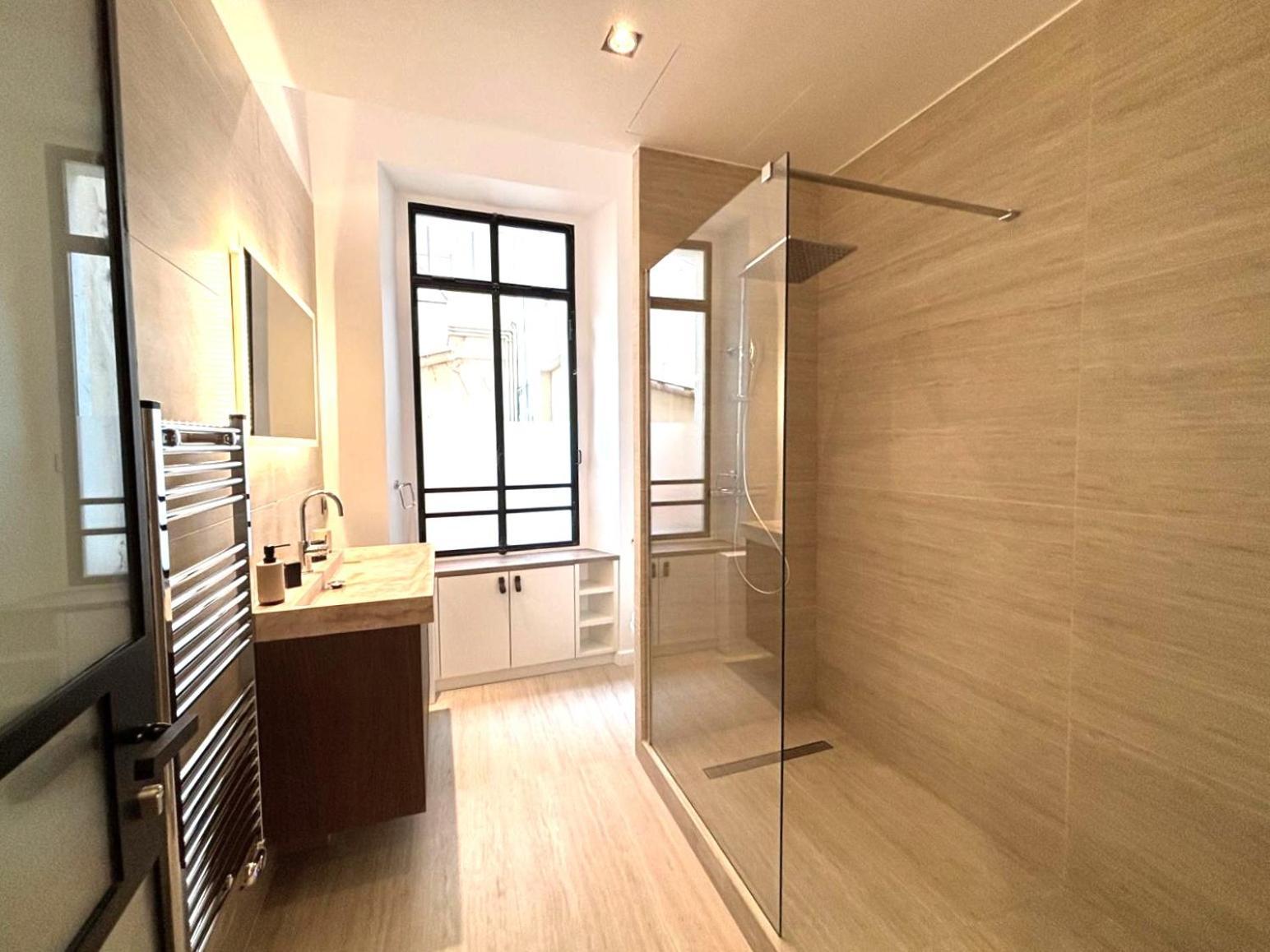 Apartment Le 121 - Loft Design Rue D'antibes
