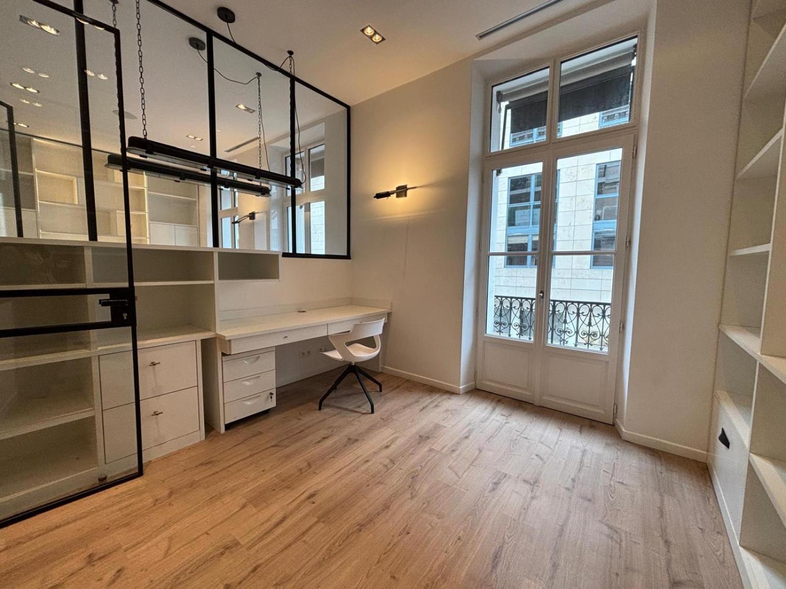Le 121 - Loft Design Rue D'antibes *